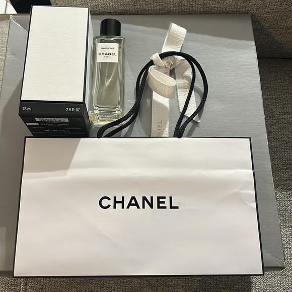 Chanel Gardenia Les Exclusifs - Picture 2 of 5